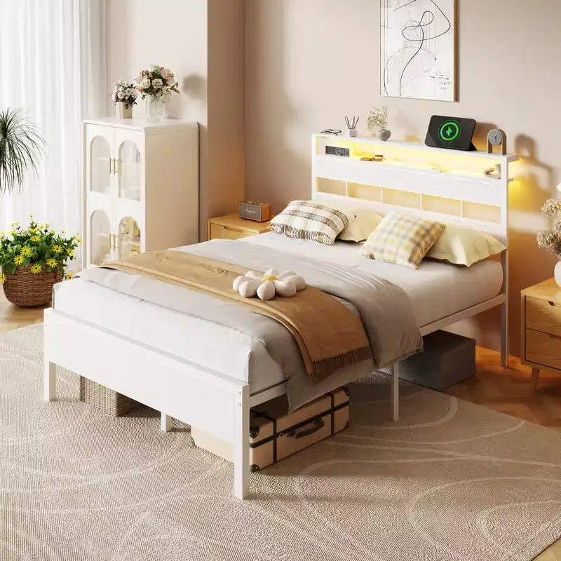 Cadre de lit moderne blanc avec éclairage LED, tête de lit avec rangement et station de recharge USB C, lit plateforme en métal pour chambre d’adolescent dédiée au jeu vidéo Non
