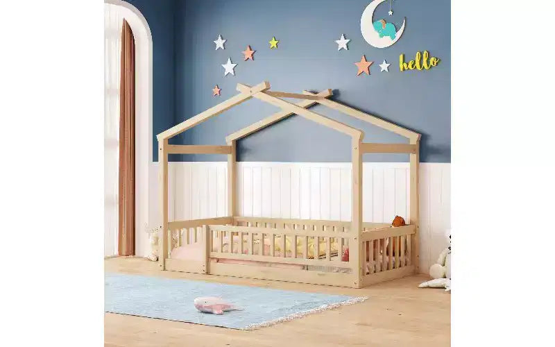 Modernes Einzelbett für Kinder – bodennahes Hausbettgestell aus Kiefernholz mit Rausfallschutz und Dachdesign